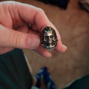 Size 7 ring skull and anchor silver